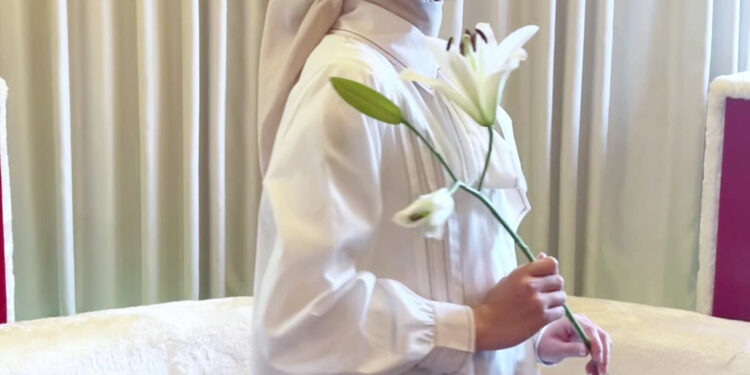 Hijabchic X Kiara Leswara Faustia Top: Atasan Muslim Wanita Stylish Di Shopee Dengan Diskon Menarik