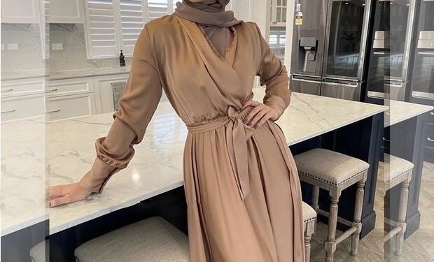 Review Dress Maxi Satin Silk Arabian Look D167: Elegan Dan Nyaman Untuk Acara Kasual 2025