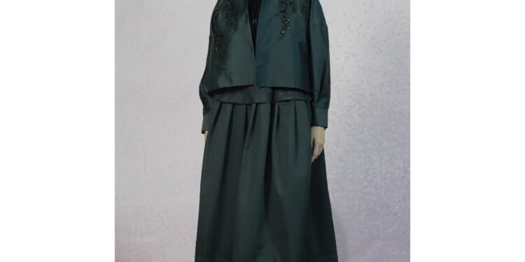 Review Hijabchic X Tiqasya Loise Skirt 2025 – Rok Formal A-line Elegan Dengan Diskon Menarik