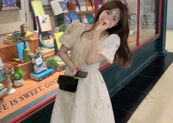 Review Susana Id Blackless Lace Up Dress Bubble Sleeves D055: Gaya Elegan Dengan Harga Terjangkau Di Shopee