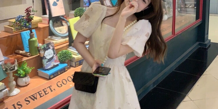 Review Susana Id Blackless Lace Up Dress Bubble Sleeves D055: Gaya Elegan Dengan Harga Terjangkau Di Shopee